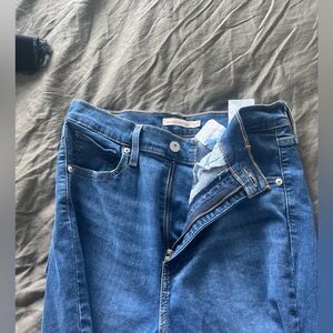 Levi’s mile high super skinny jeans size 29 distressed